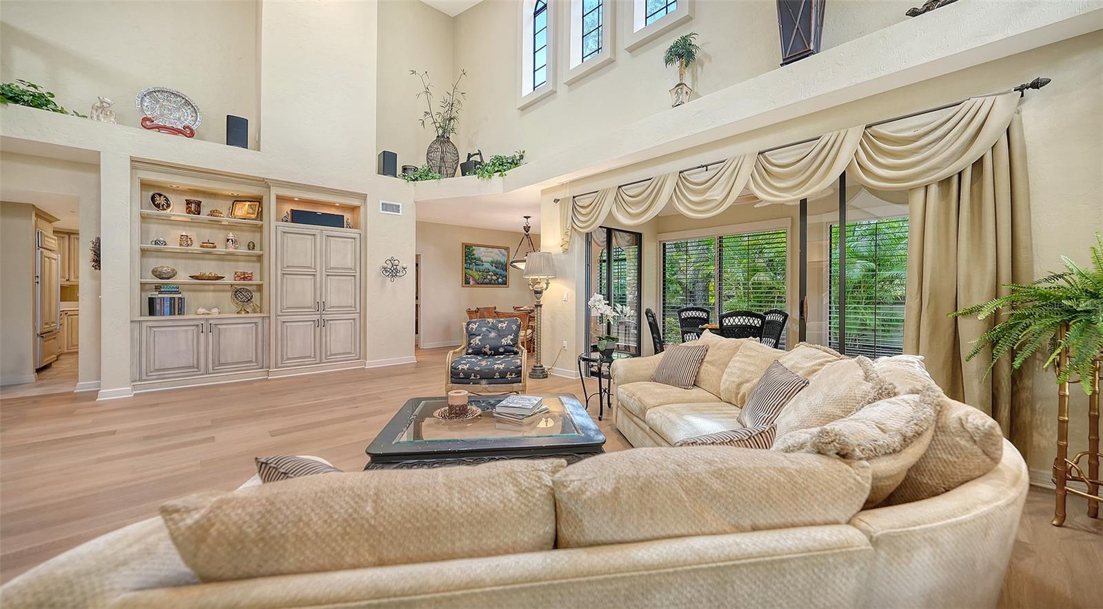 4543 LAS BRISAS LN — photo 8