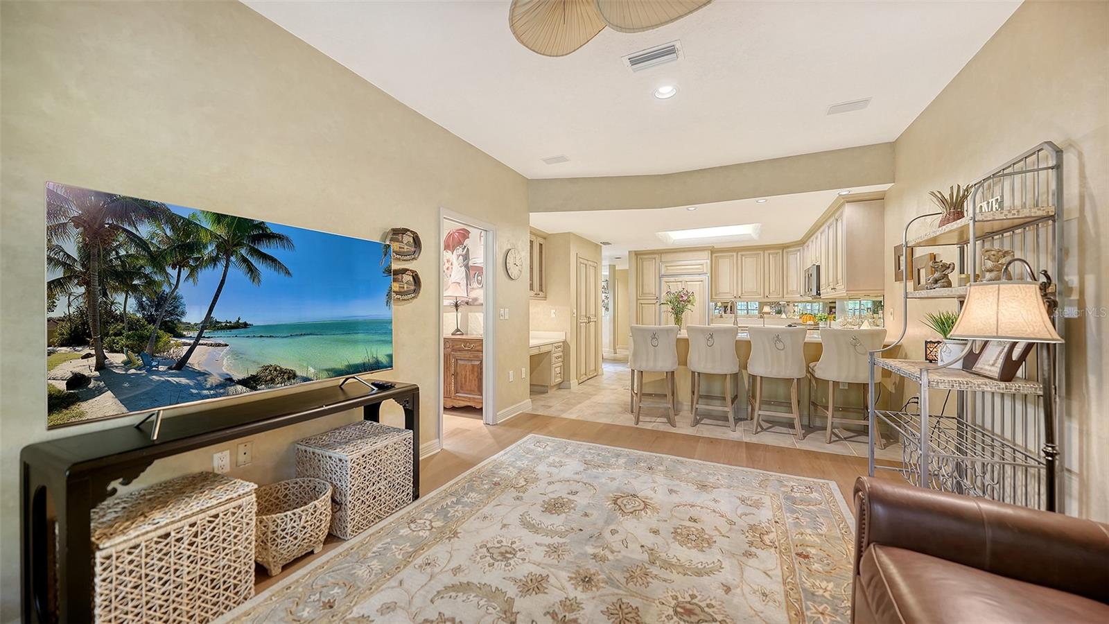 4543 LAS BRISAS LN — photo 17
