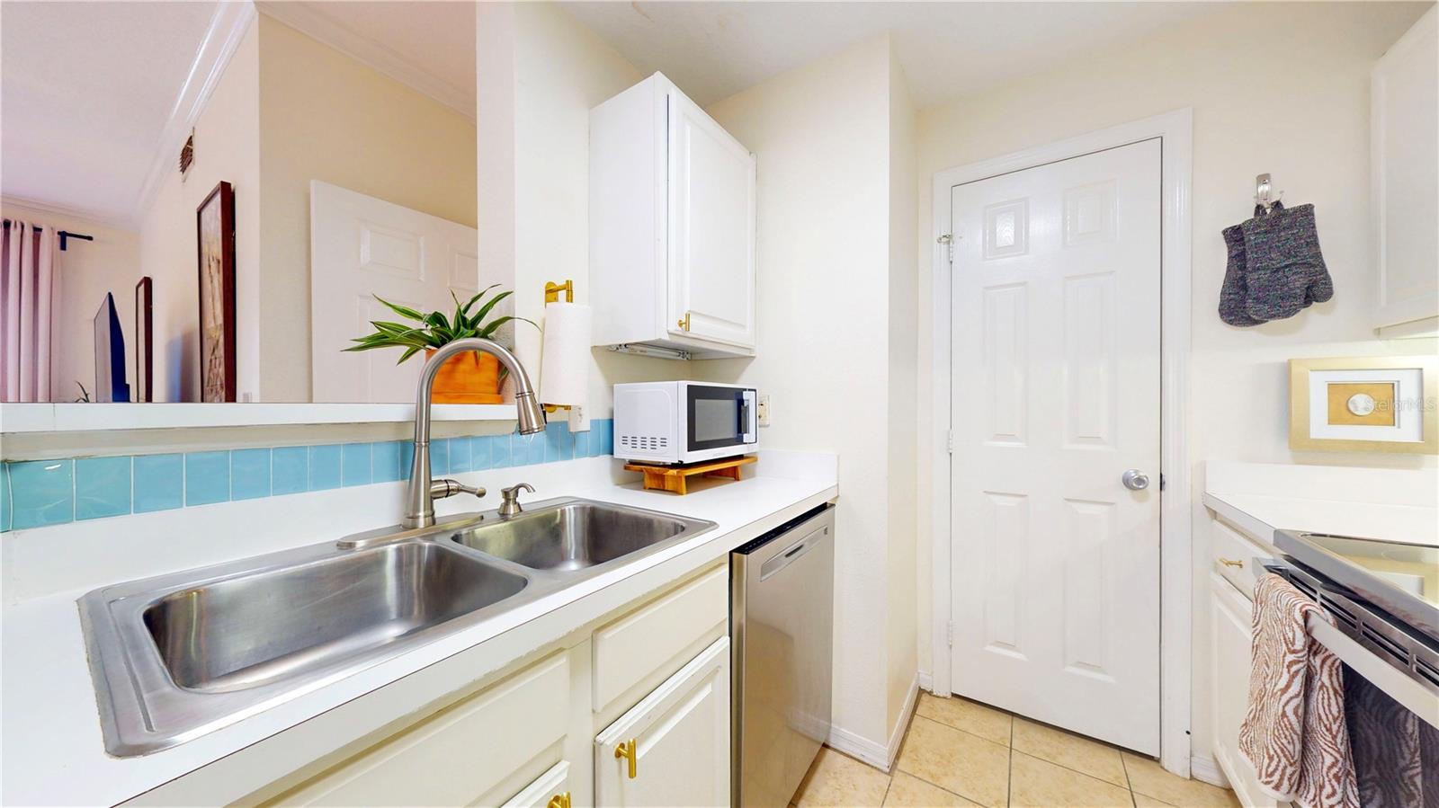 501 KNIGHTS RUN AVE #2121 — photo 10