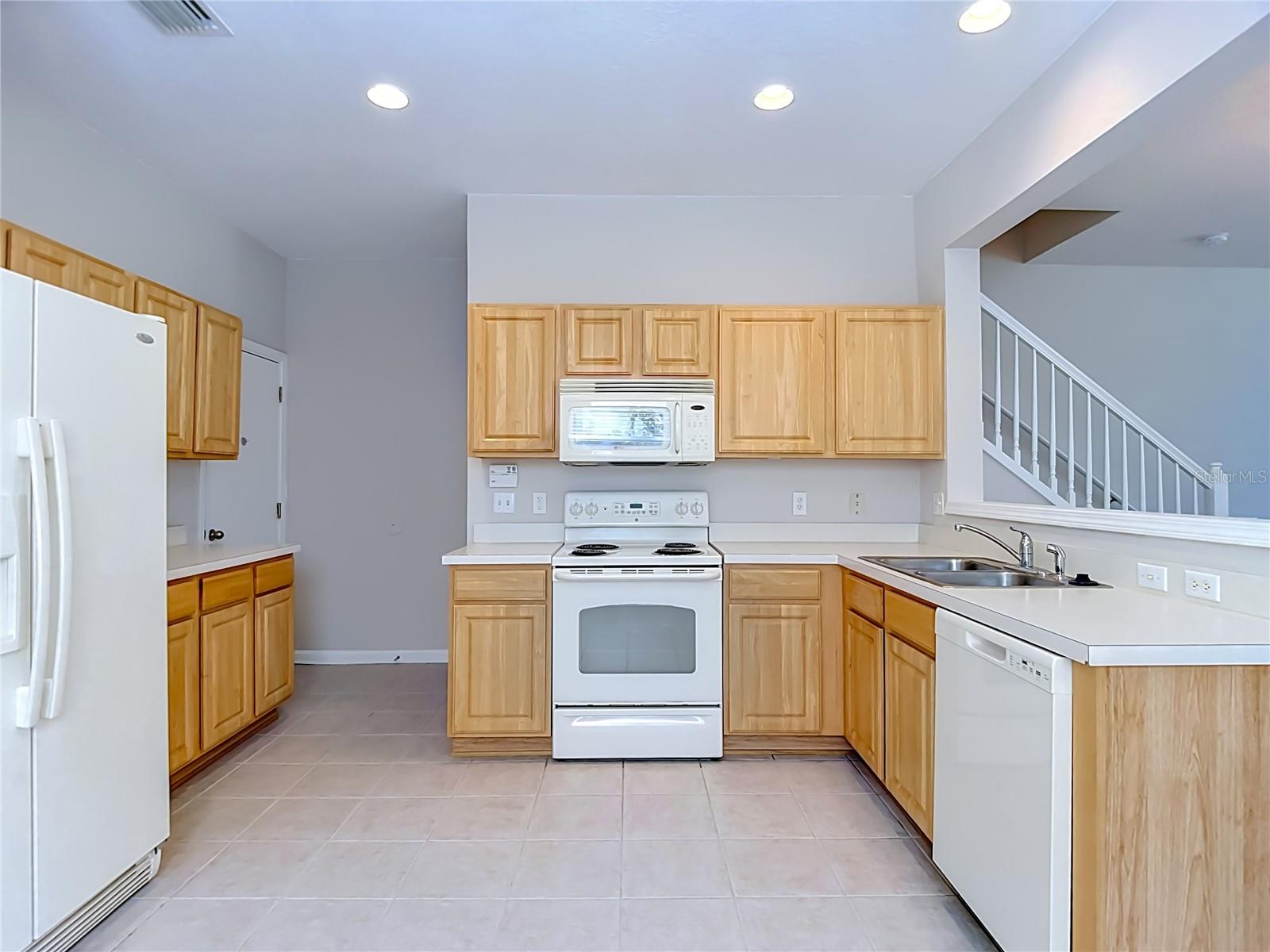 4812 BARNSTEAD DR — photo 8