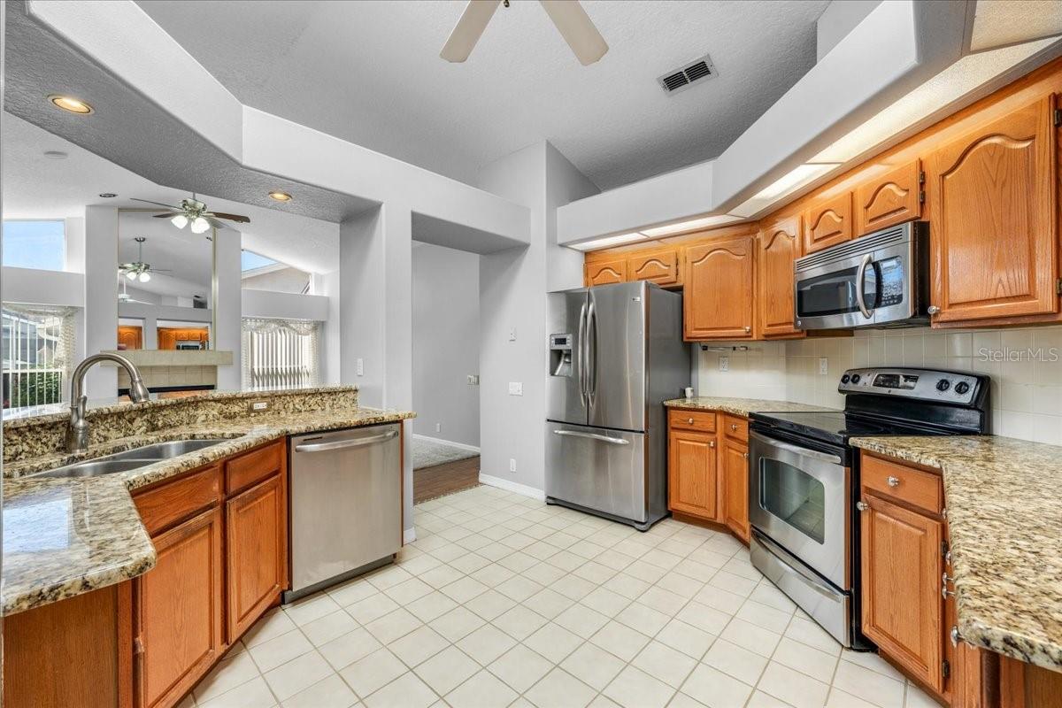 8748 KIPLING AVE — photo 3