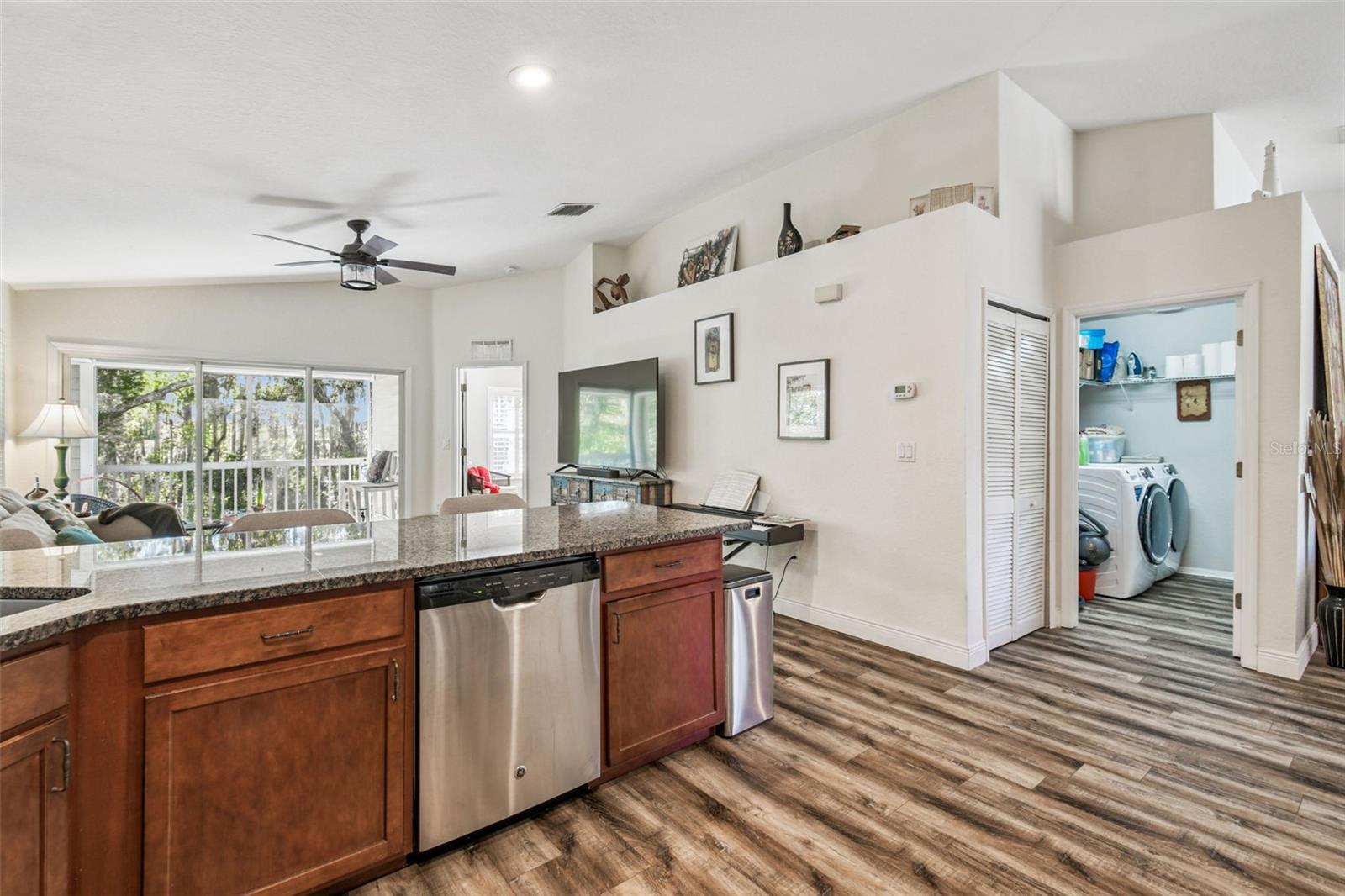1627 HAMMOCKS AVE — photo 11