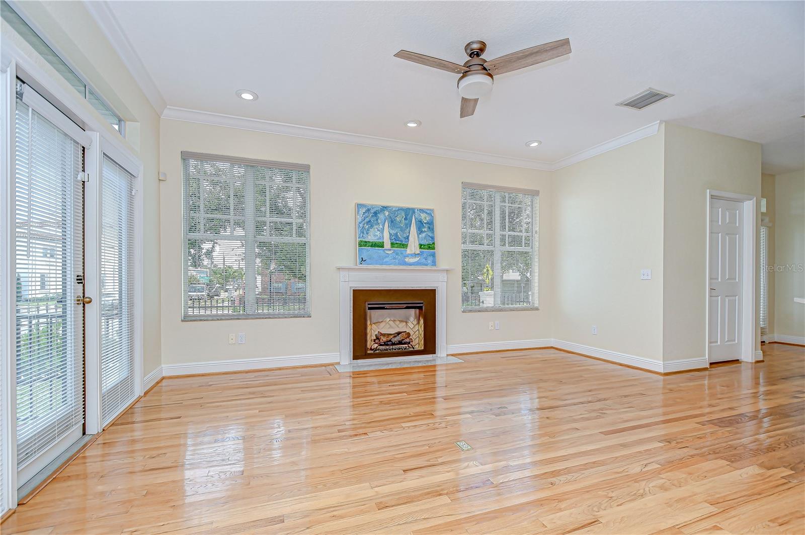 113 BOSPHOROUS AVE #5 — photo 34