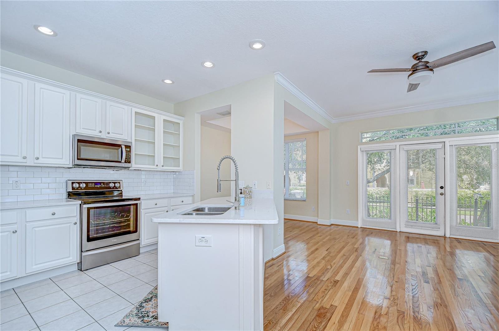 113 BOSPHOROUS AVE #5 — photo 23