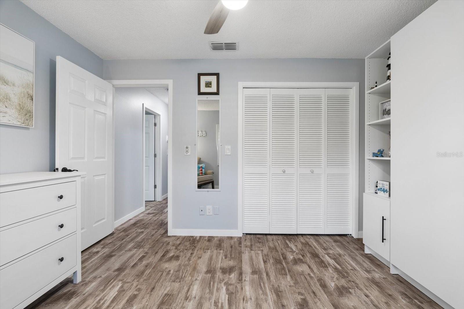 1307 STONEHAVEN LN — photo 32