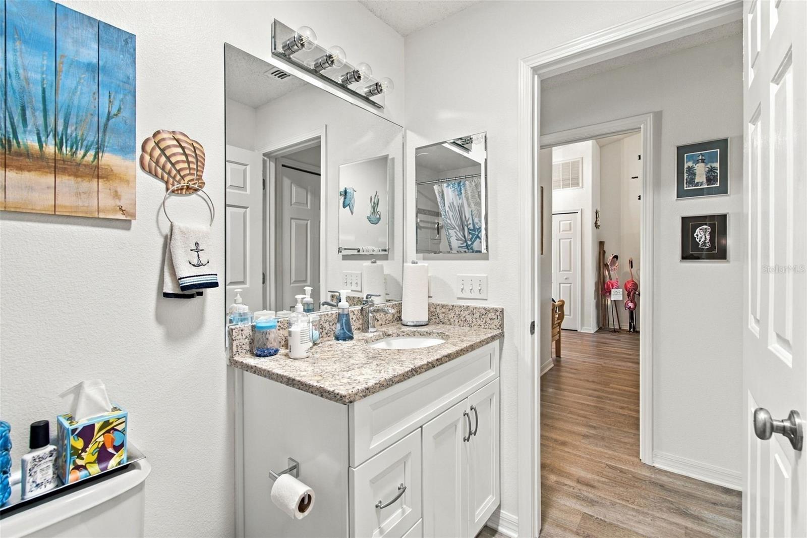 11143 HOLLANDER AVE — photo 32