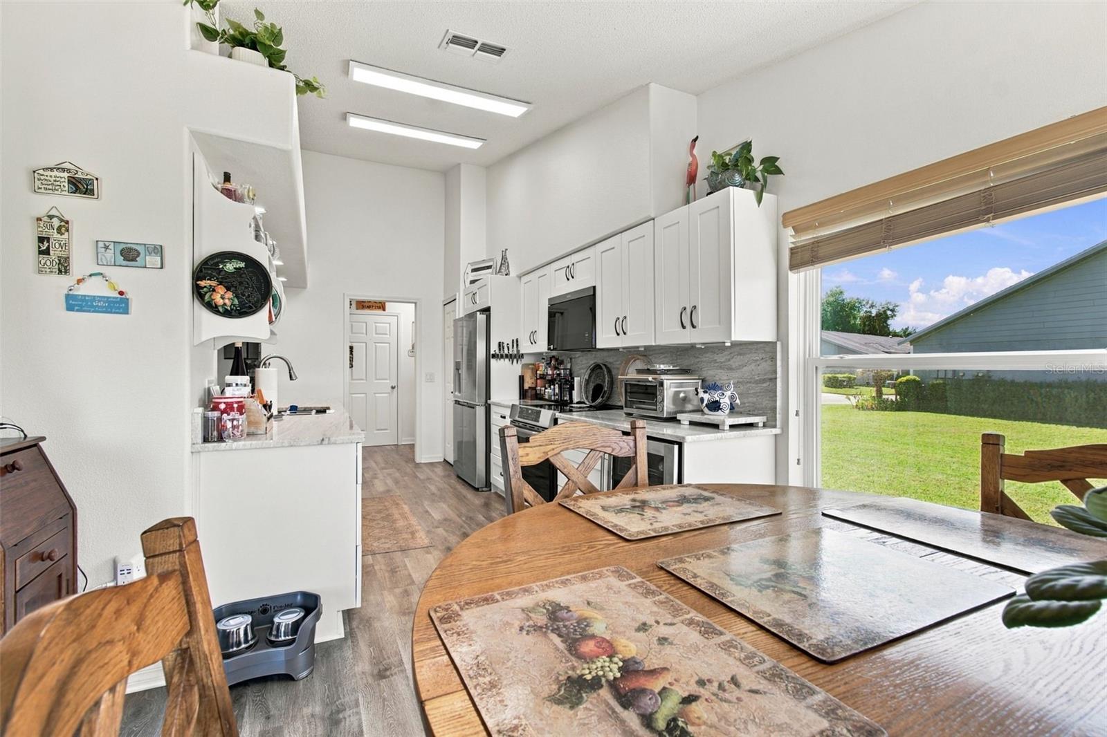 11143 HOLLANDER AVE — photo 20