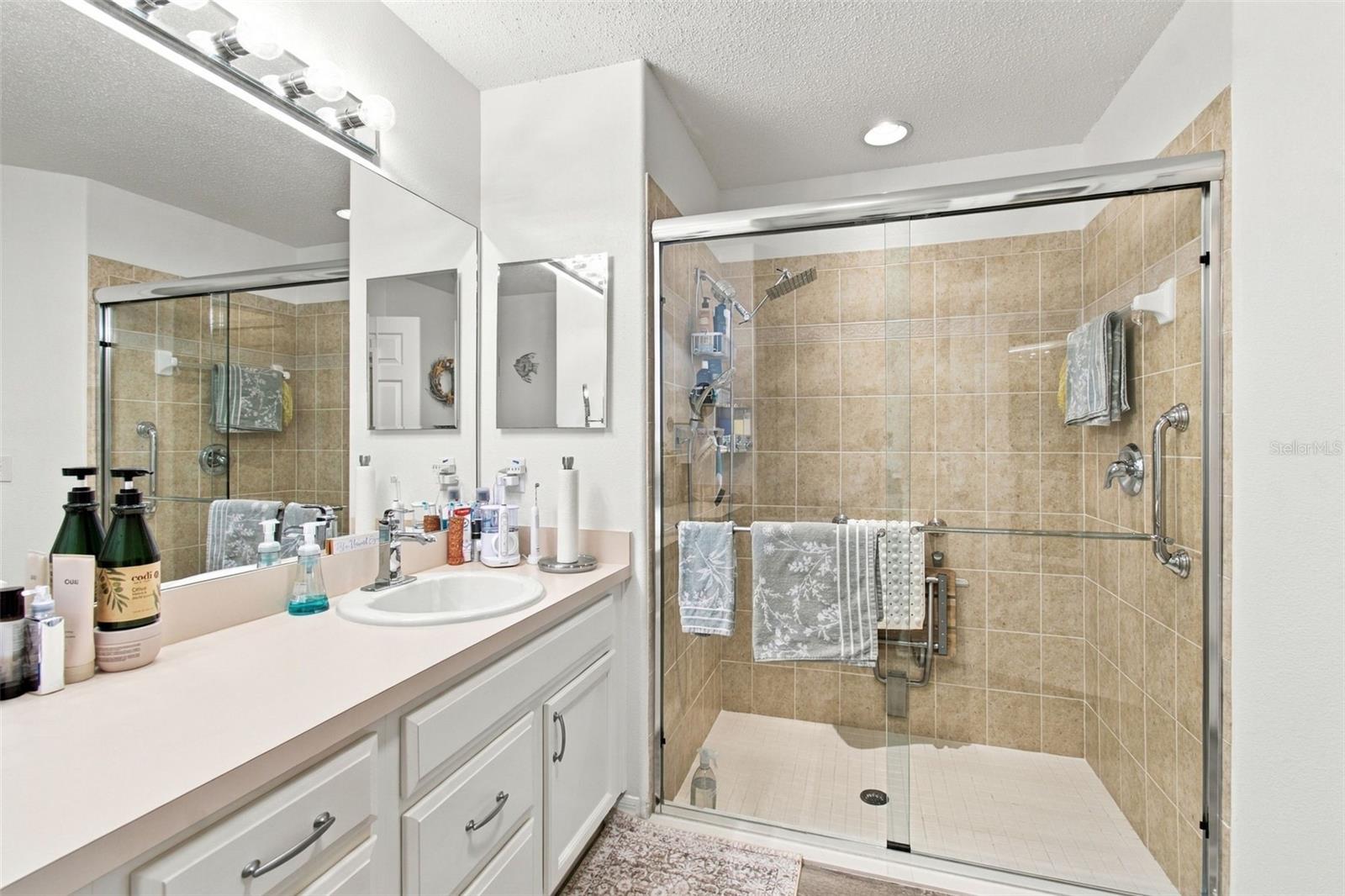 11143 HOLLANDER AVE — photo 28