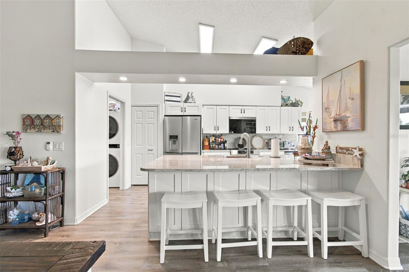 11143 HOLLANDER AVE — photo 15