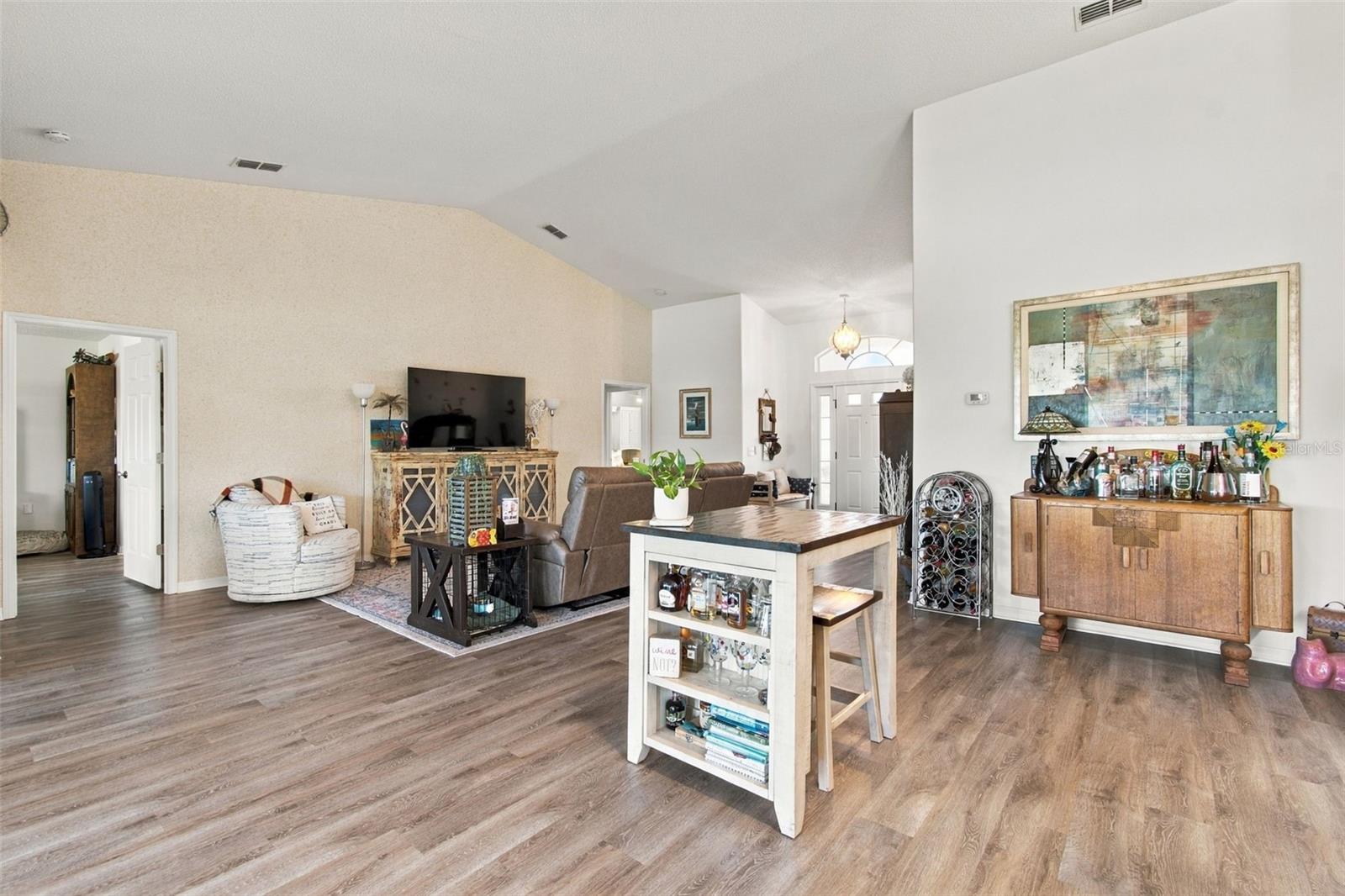 11143 HOLLANDER AVE — photo 10
