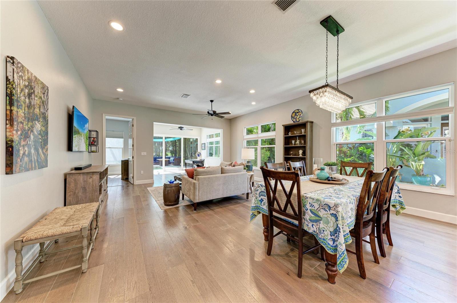 8352 CANARY PALM CT — photo 9