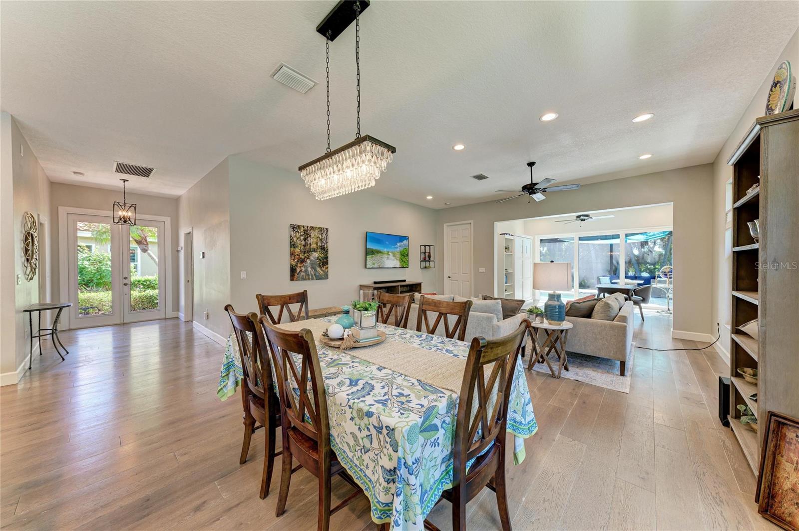 8352 CANARY PALM CT — photo 22