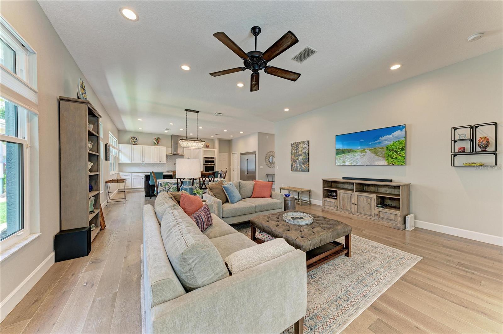 8352 CANARY PALM CT — photo 12