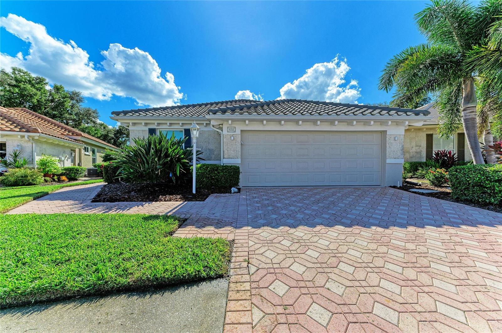 8352 CANARY PALM CT — photo 5