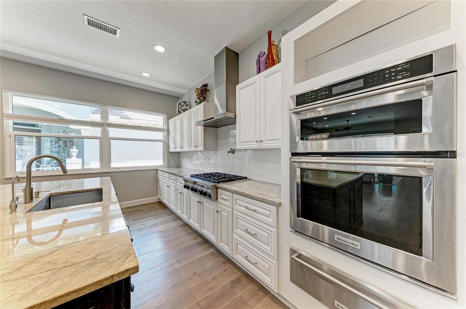8352 CANARY PALM CT — photo 18