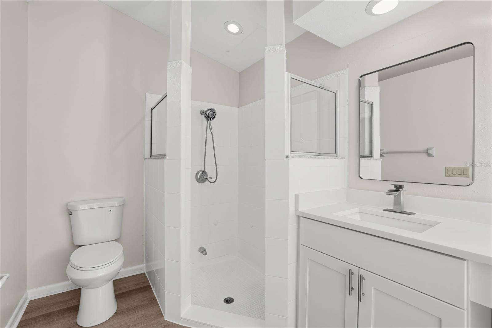 1005 HOLLYBERRY CT — photo 23