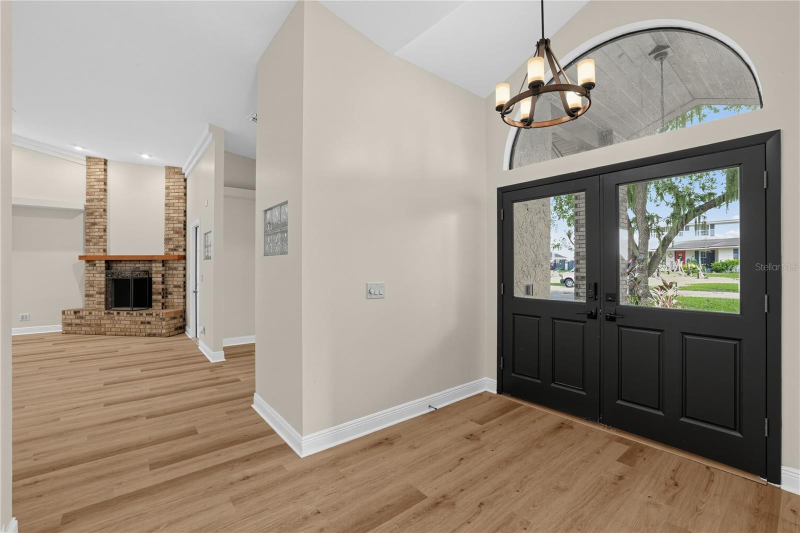 1005 HOLLYBERRY CT — photo 6