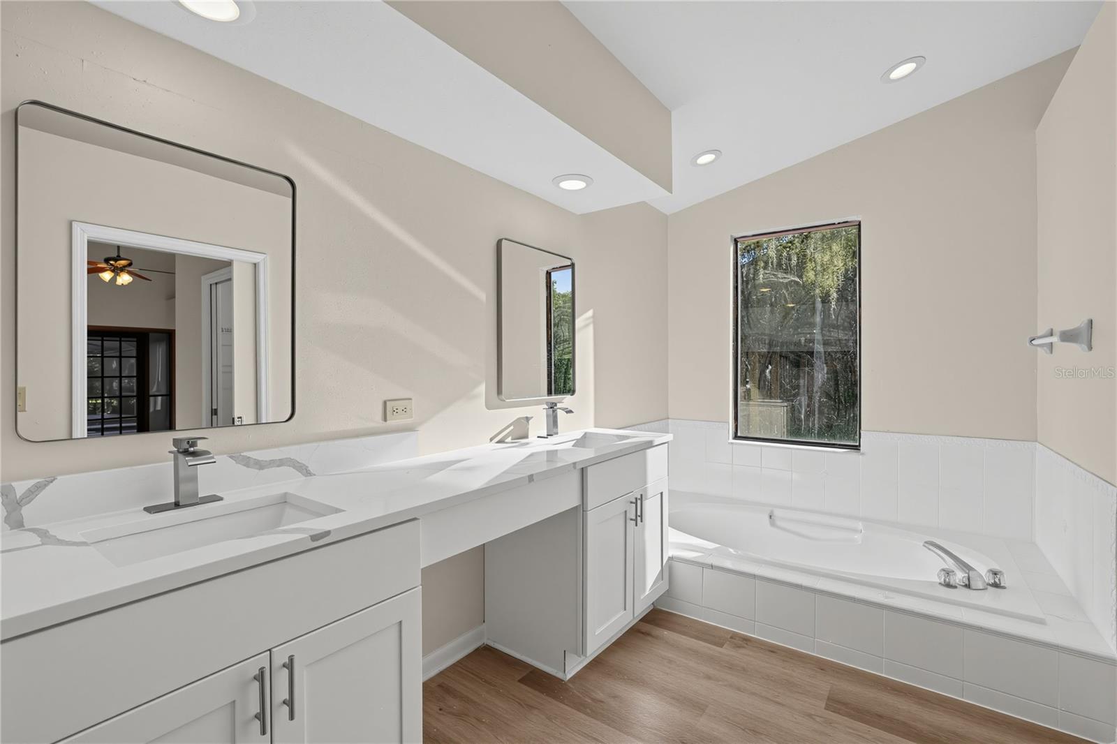 1005 HOLLYBERRY CT — photo 25