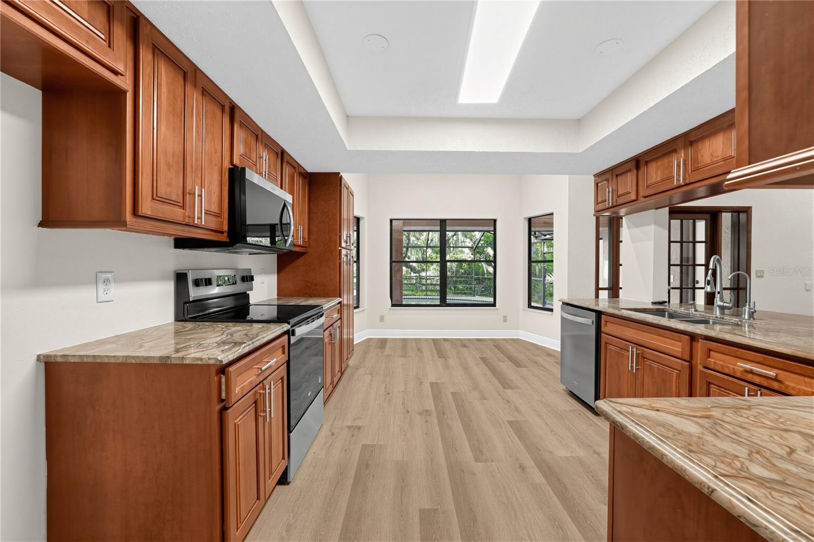 1005 HOLLYBERRY CT — photo 9