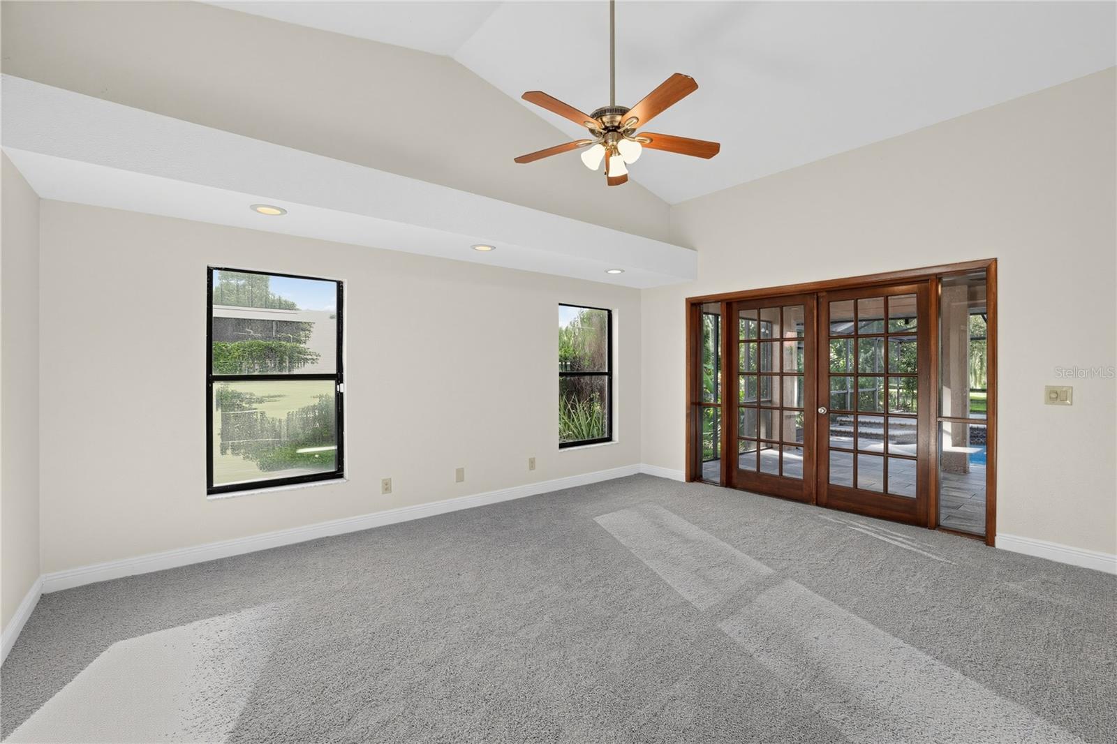 1005 HOLLYBERRY CT — photo 18