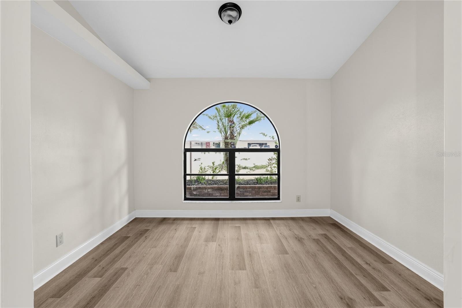 1005 HOLLYBERRY CT — photo 12