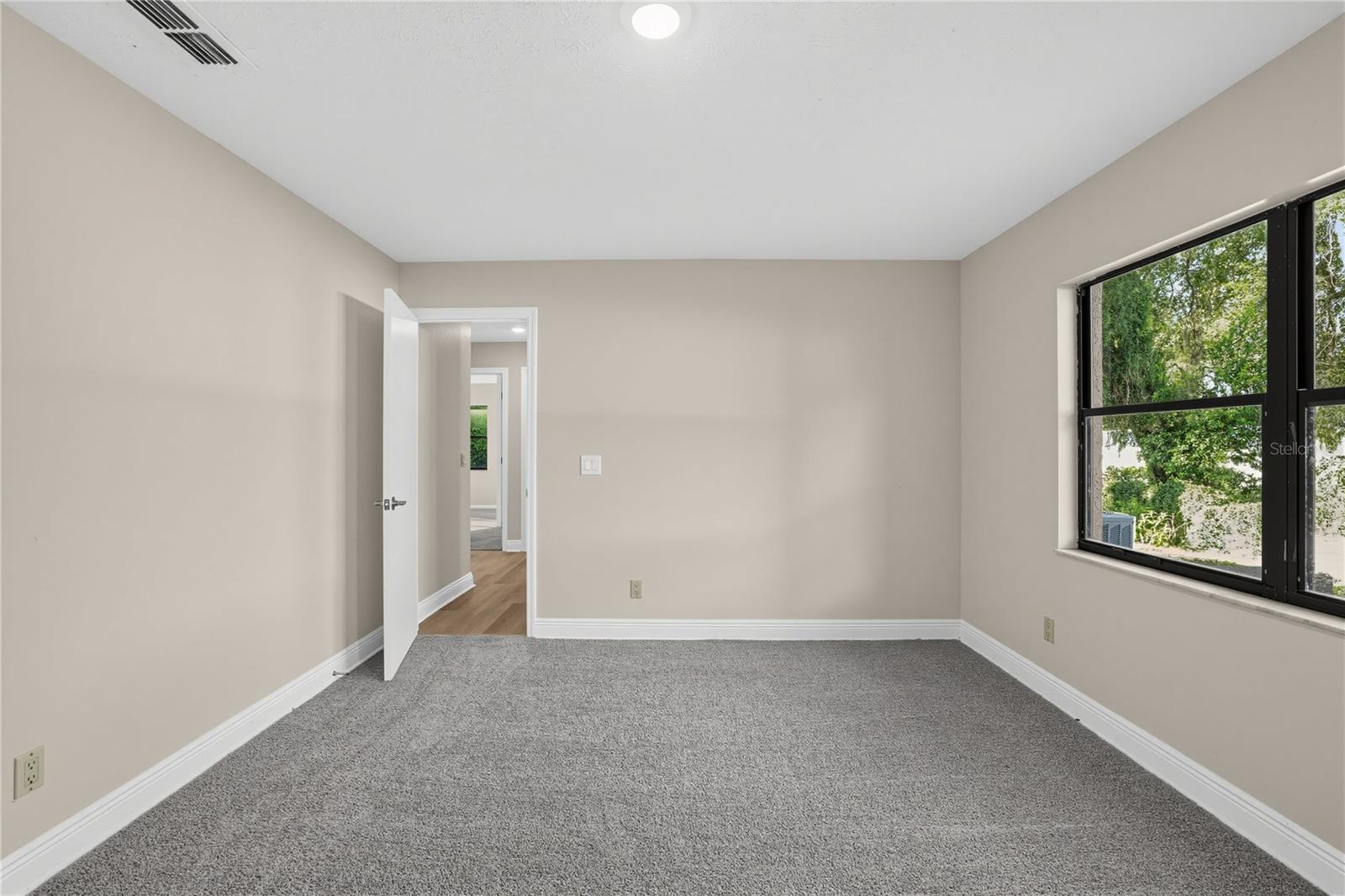 1005 HOLLYBERRY CT — photo 13