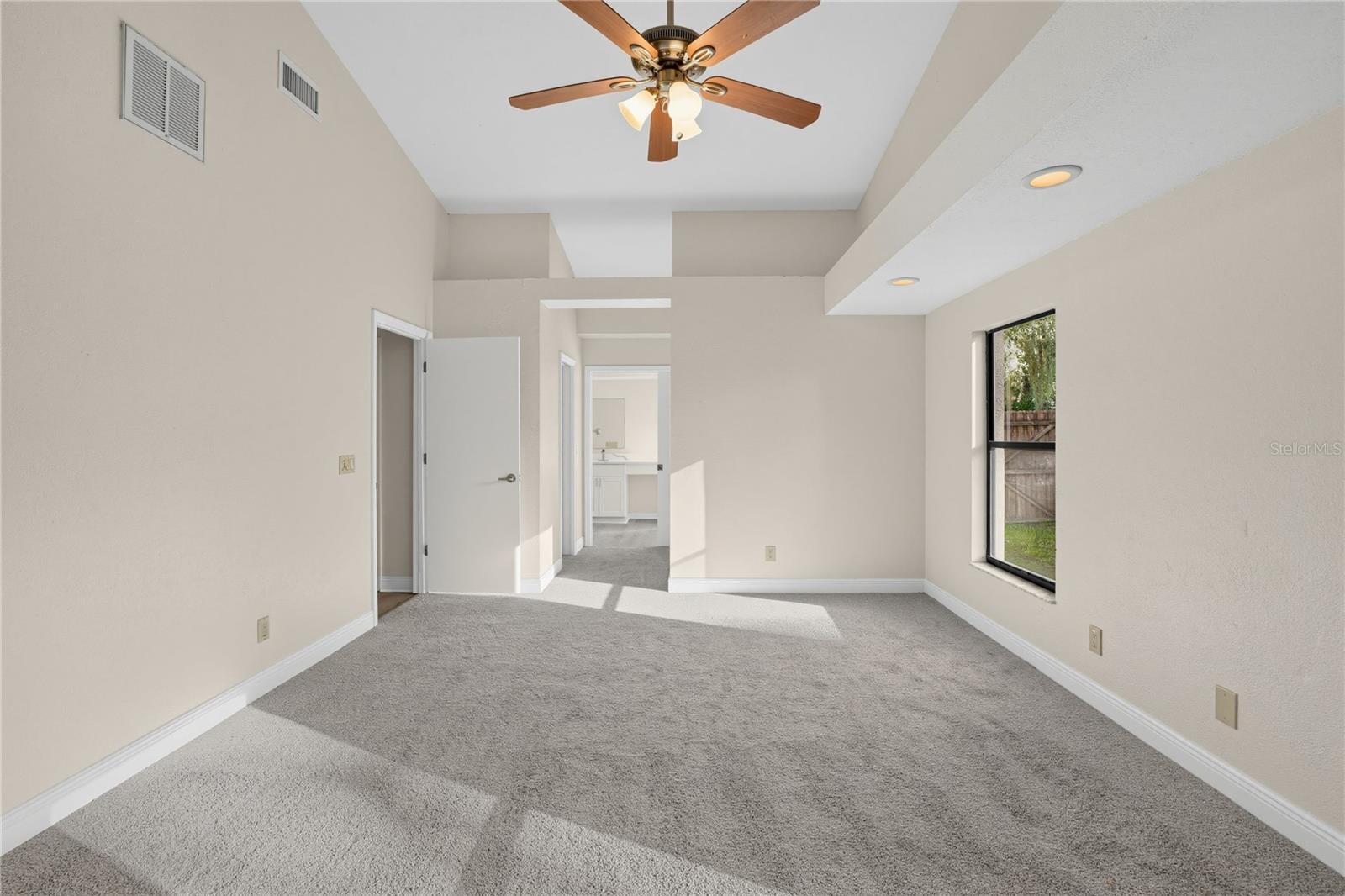 1005 HOLLYBERRY CT — photo 17