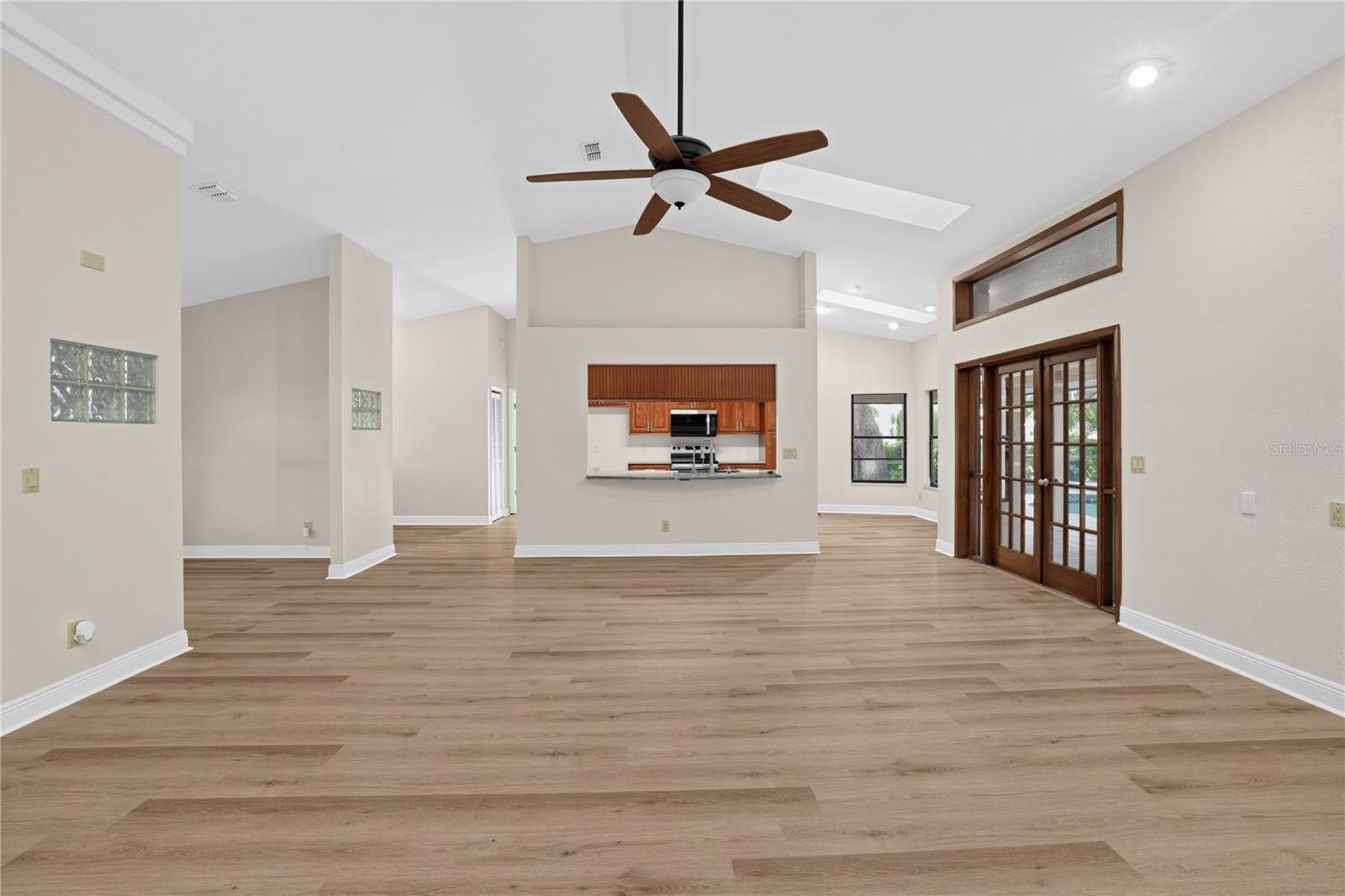 1005 HOLLYBERRY CT — photo 7