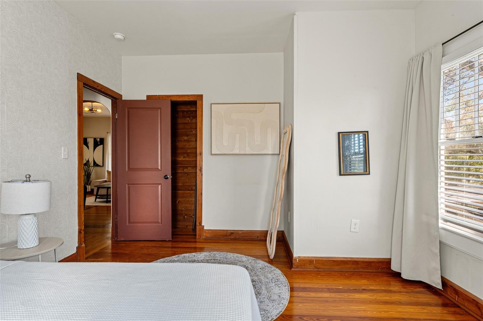 5109 N CENTRAL AVE — photo 10