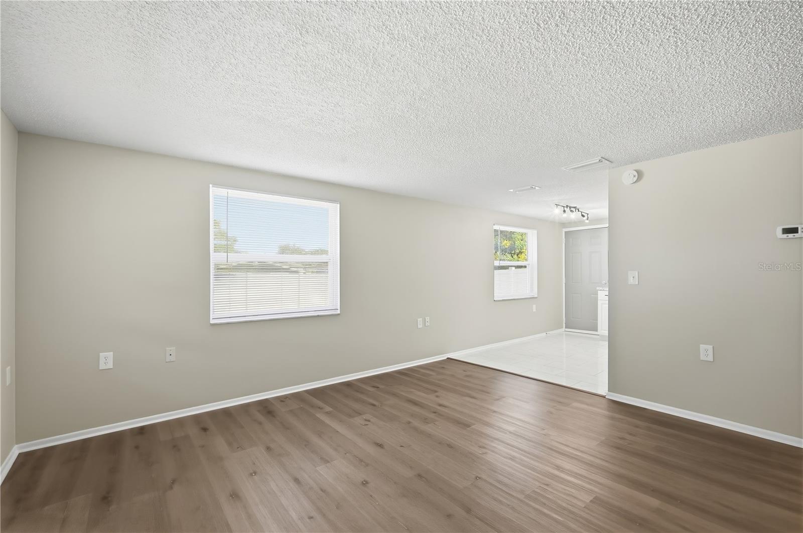 5639 GOLDEN NUGGET DR — photo 5