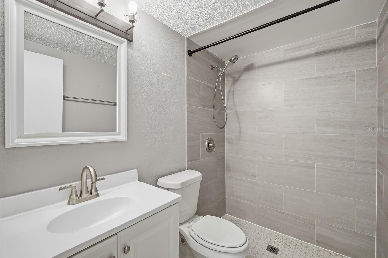 5639 GOLDEN NUGGET DR — photo 18