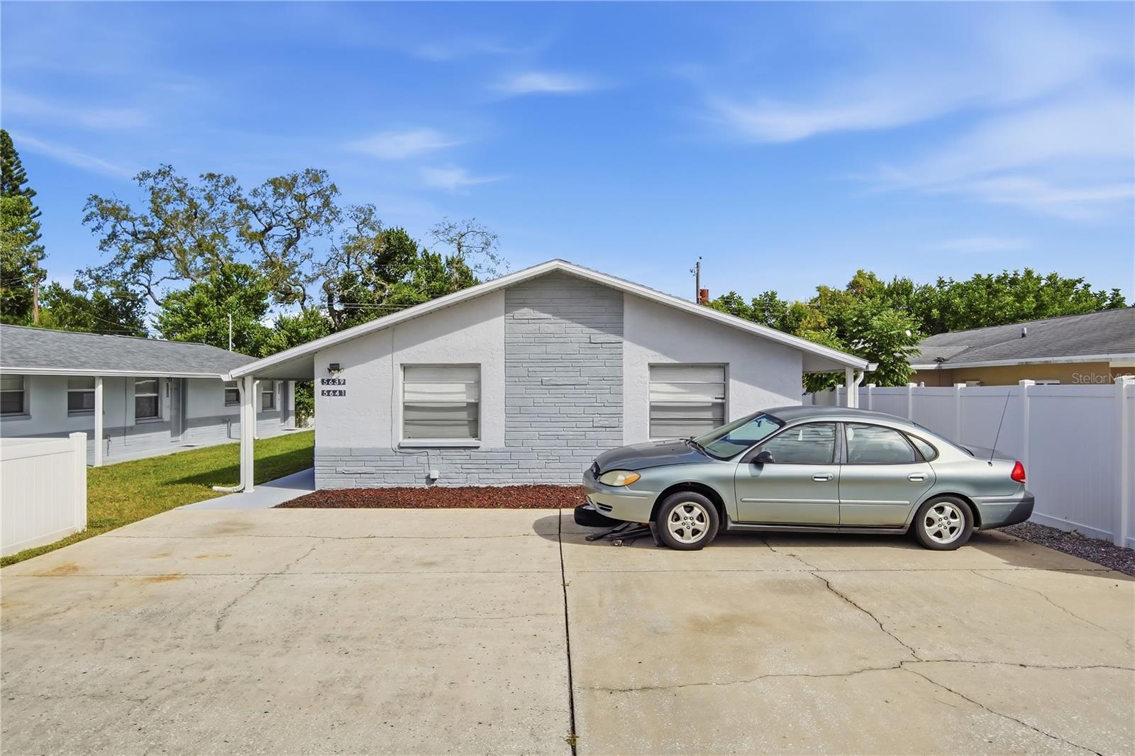5639 GOLDEN NUGGET DR — photo 2
