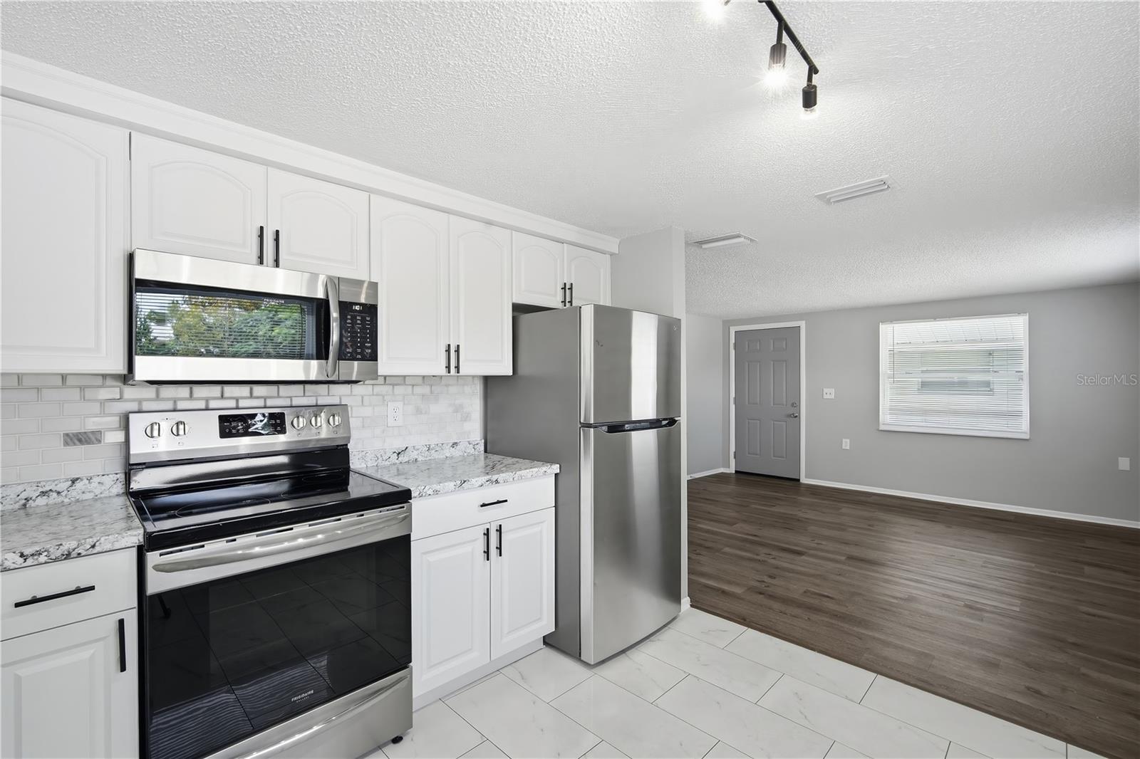 5639 GOLDEN NUGGET DR — photo 12