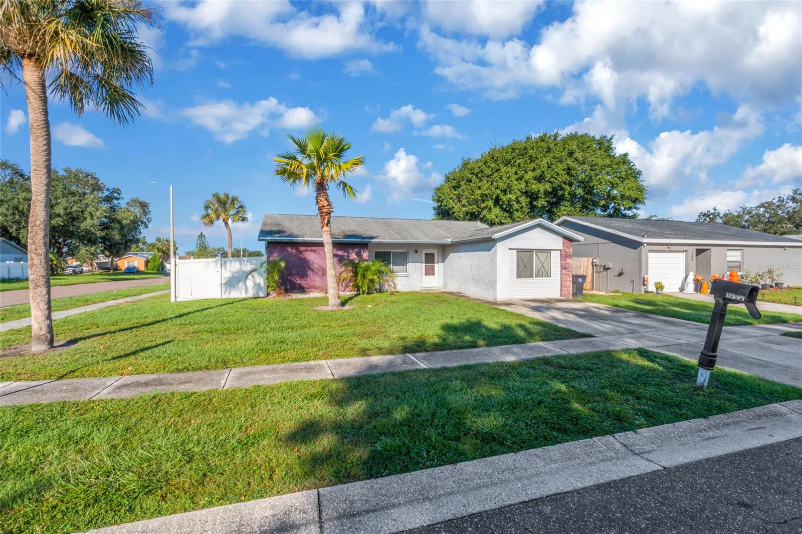1002 PINE RIDGE CIR — photo 16