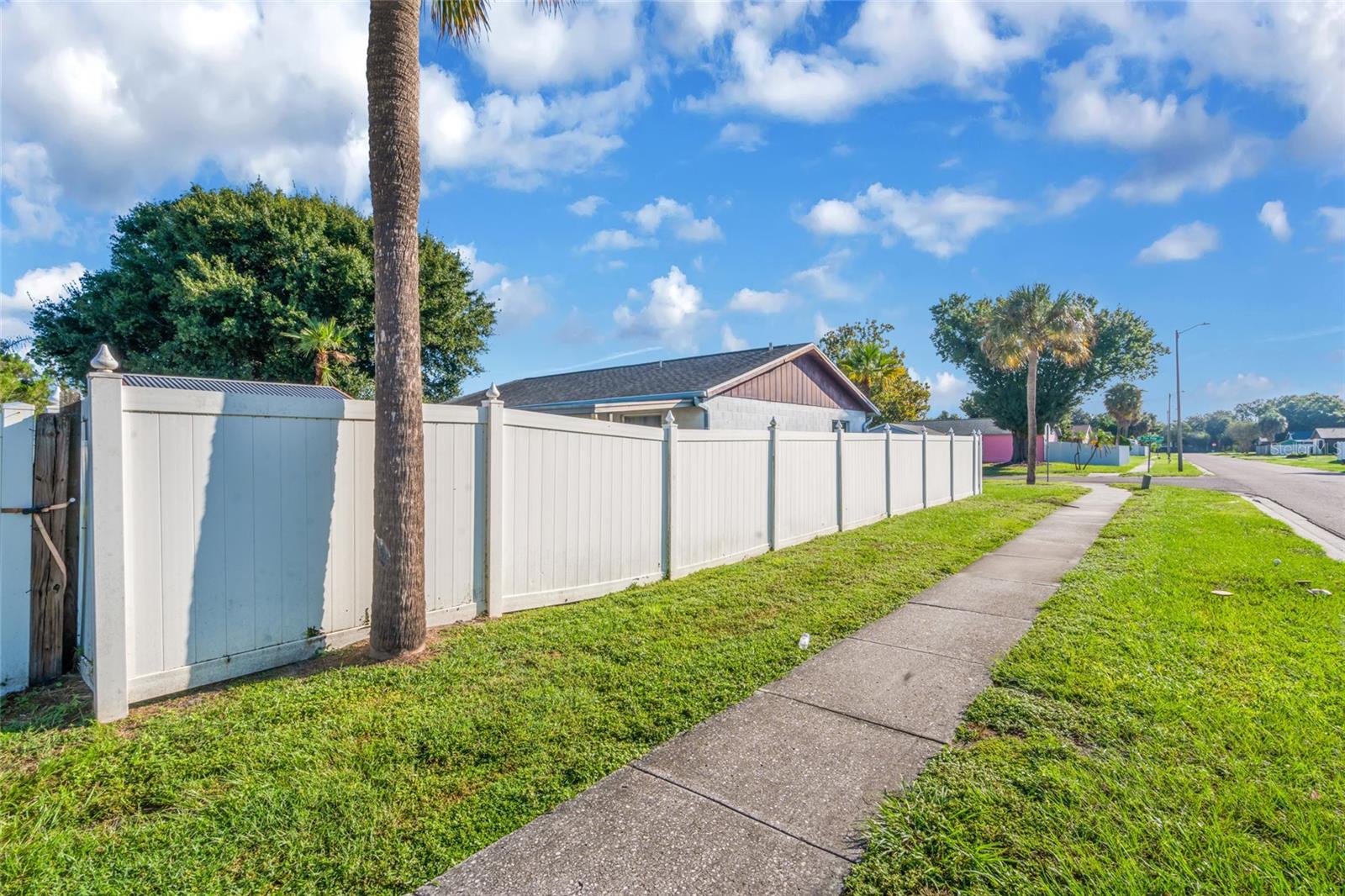 1002 PINE RIDGE CIR — photo 19