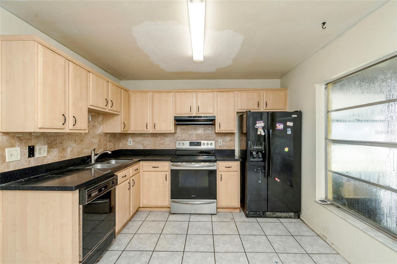 1002 PINE RIDGE CIR — photo 36
