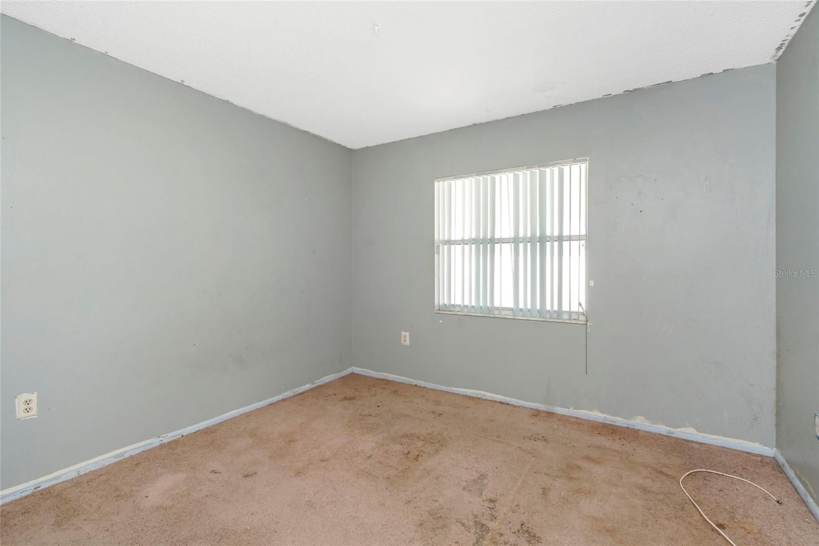1002 PINE RIDGE CIR — photo 47