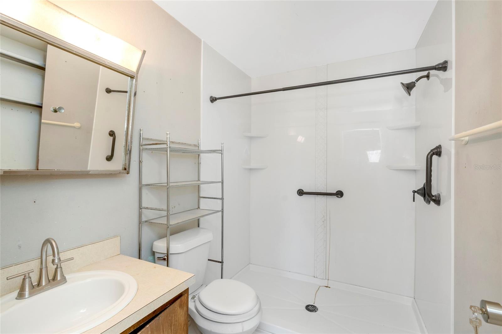 1002 PINE RIDGE CIR — photo 44