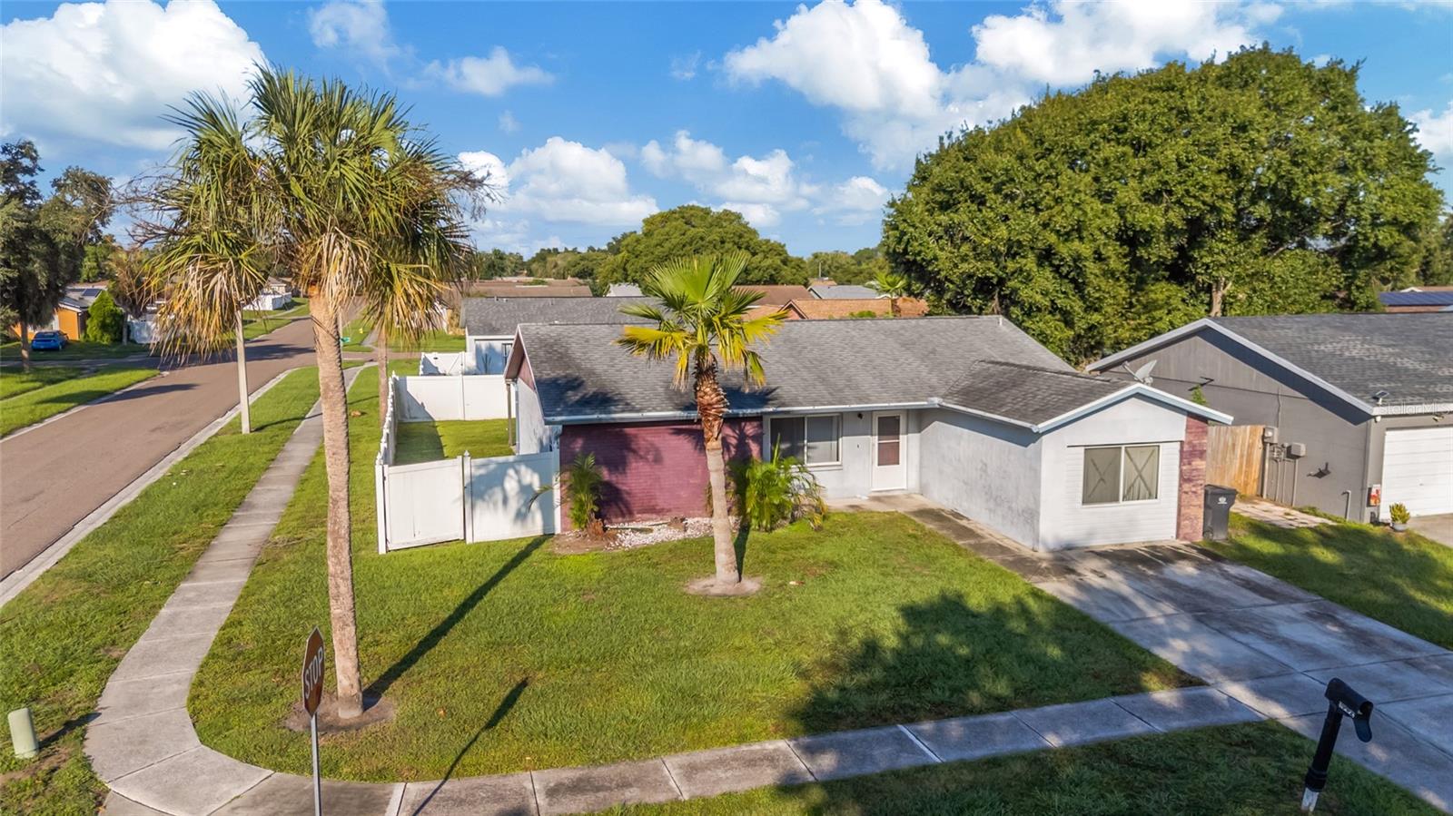 1002 PINE RIDGE CIR — photo 3