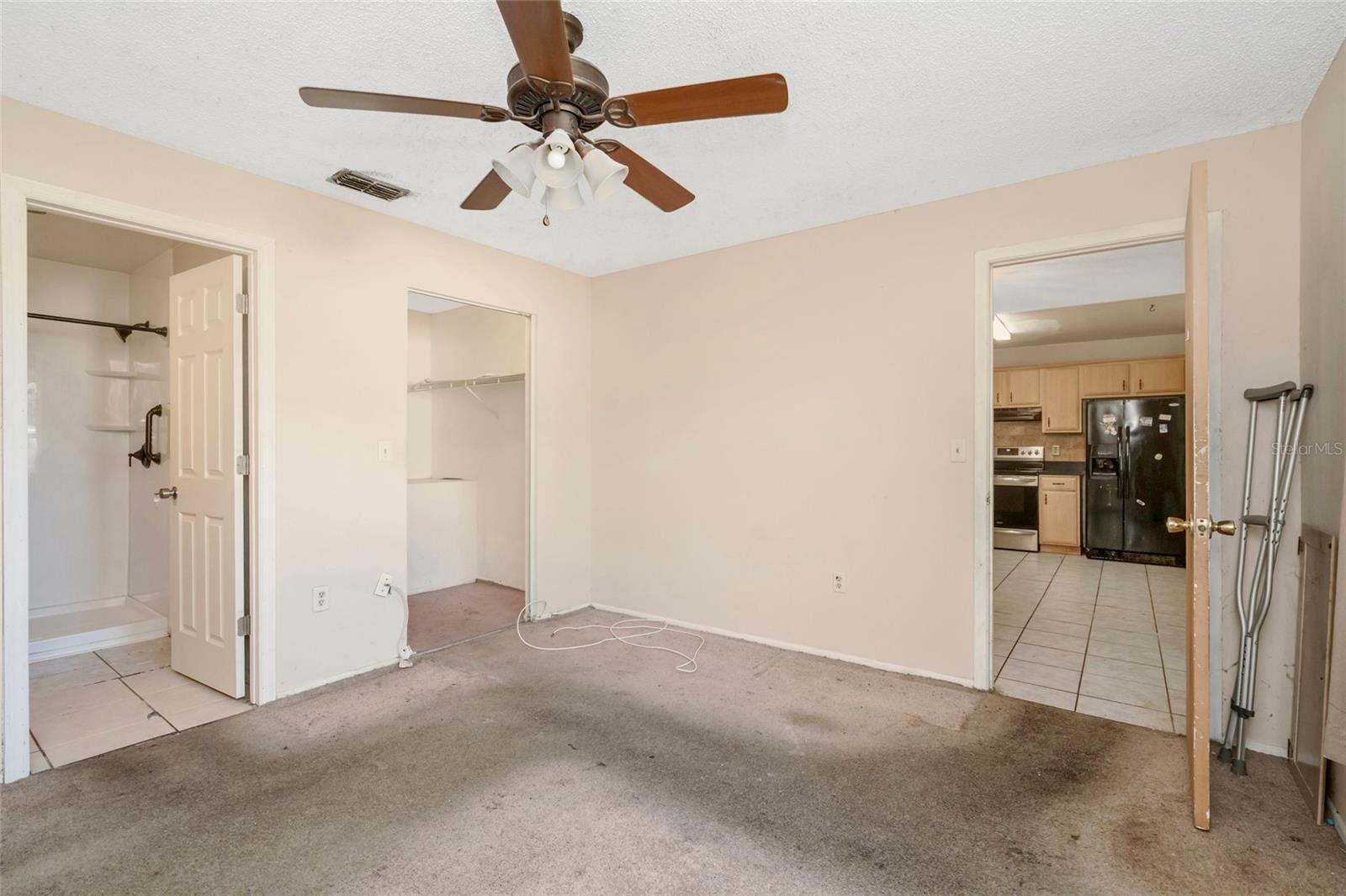 1002 PINE RIDGE CIR — photo 42