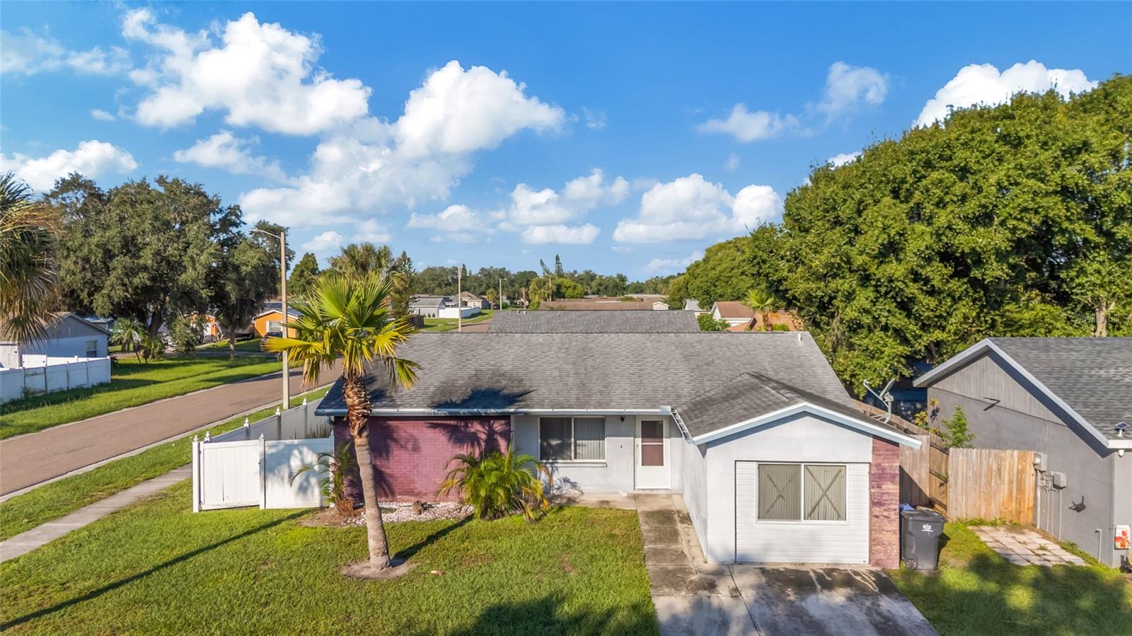 1002 PINE RIDGE CIR — photo 2