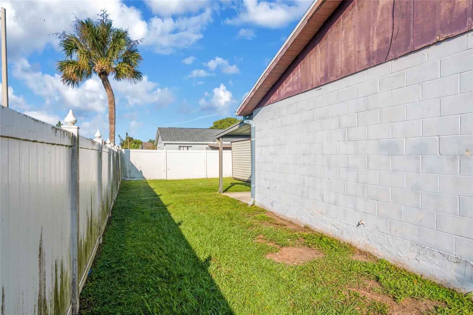 1002 PINE RIDGE CIR — photo 20