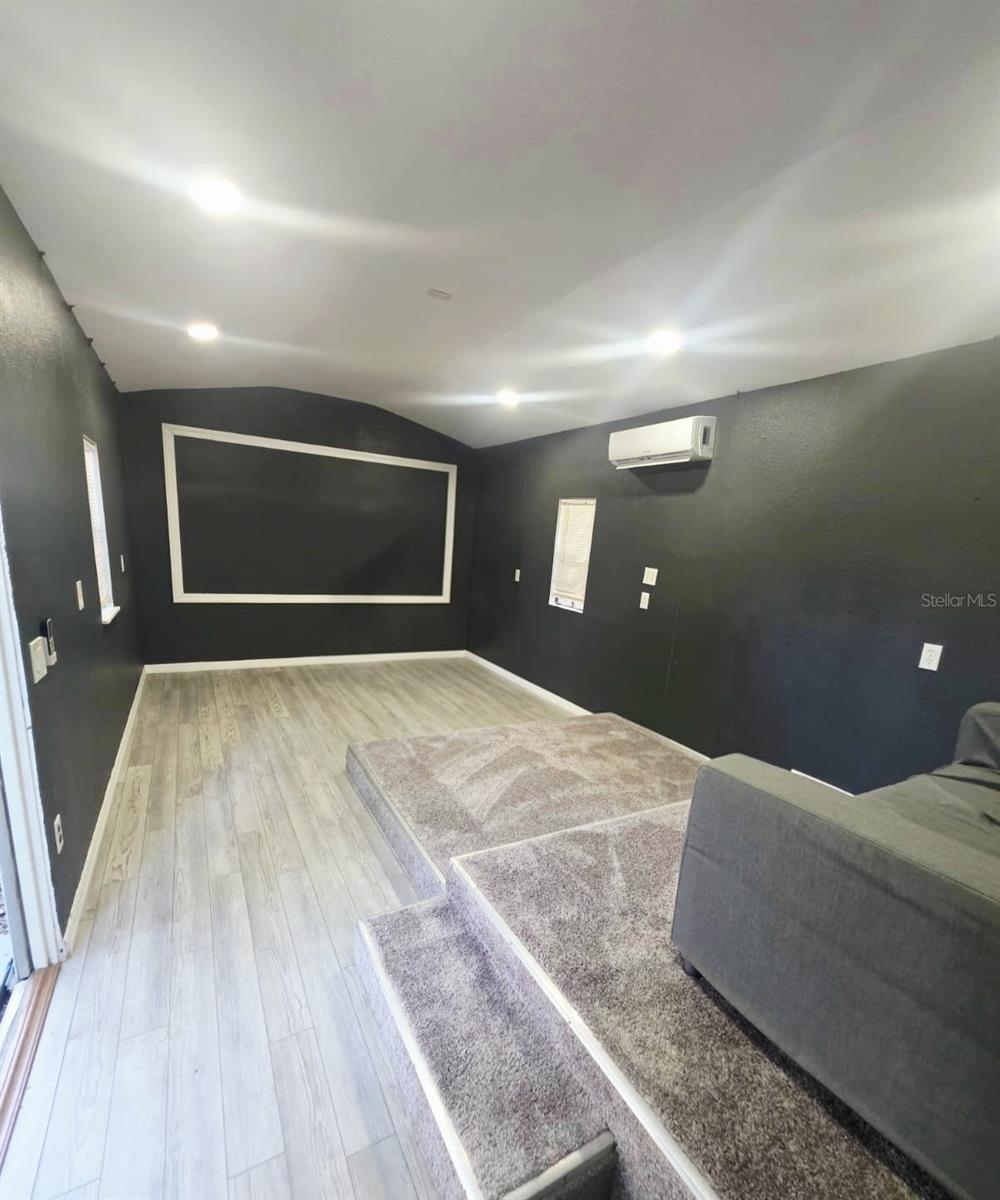 919 E FLORA ST — photo 20