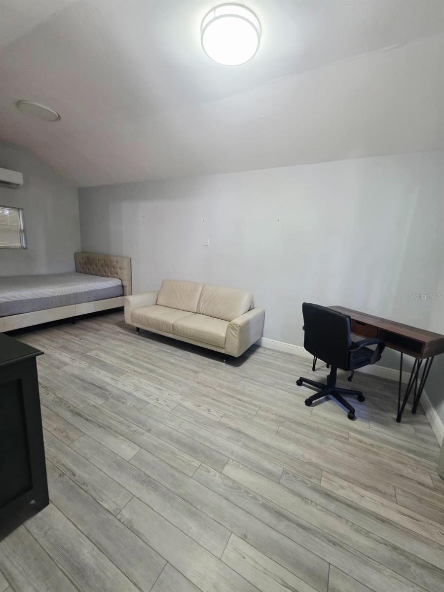 919 E FLORA ST — photo 15