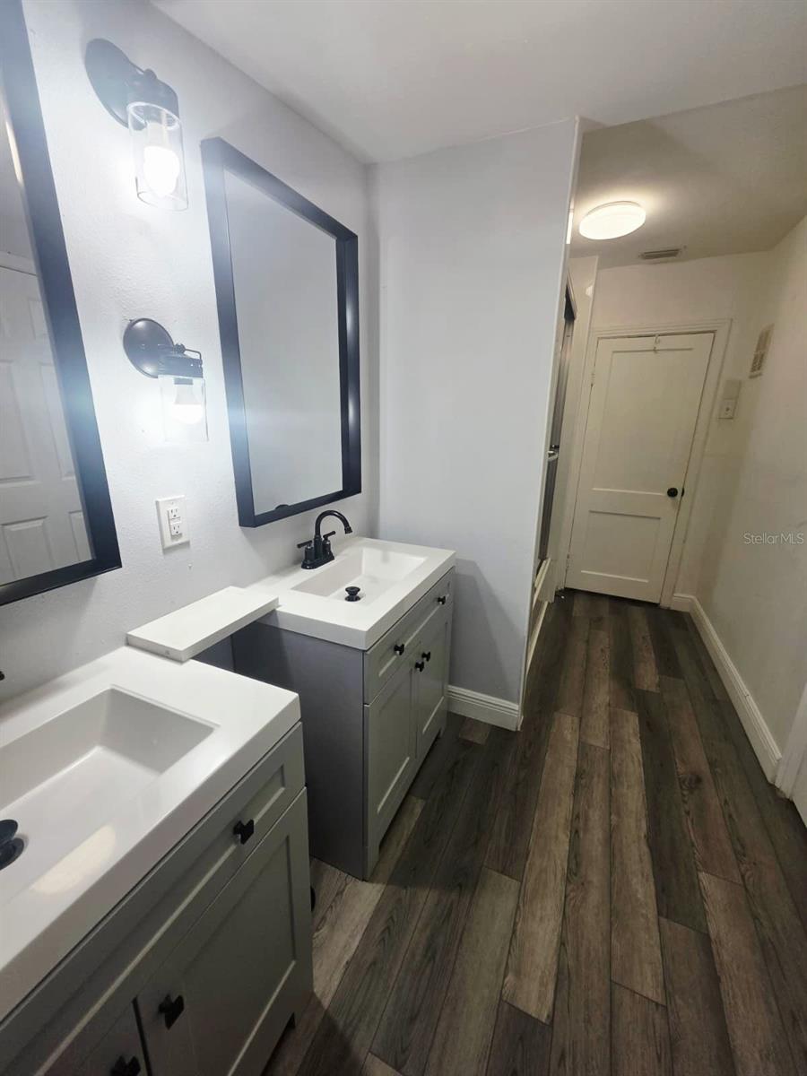 919 E FLORA ST — photo 8
