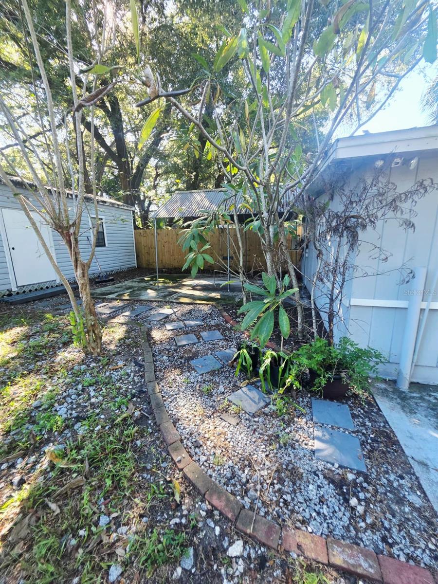 919 E FLORA ST — photo 22