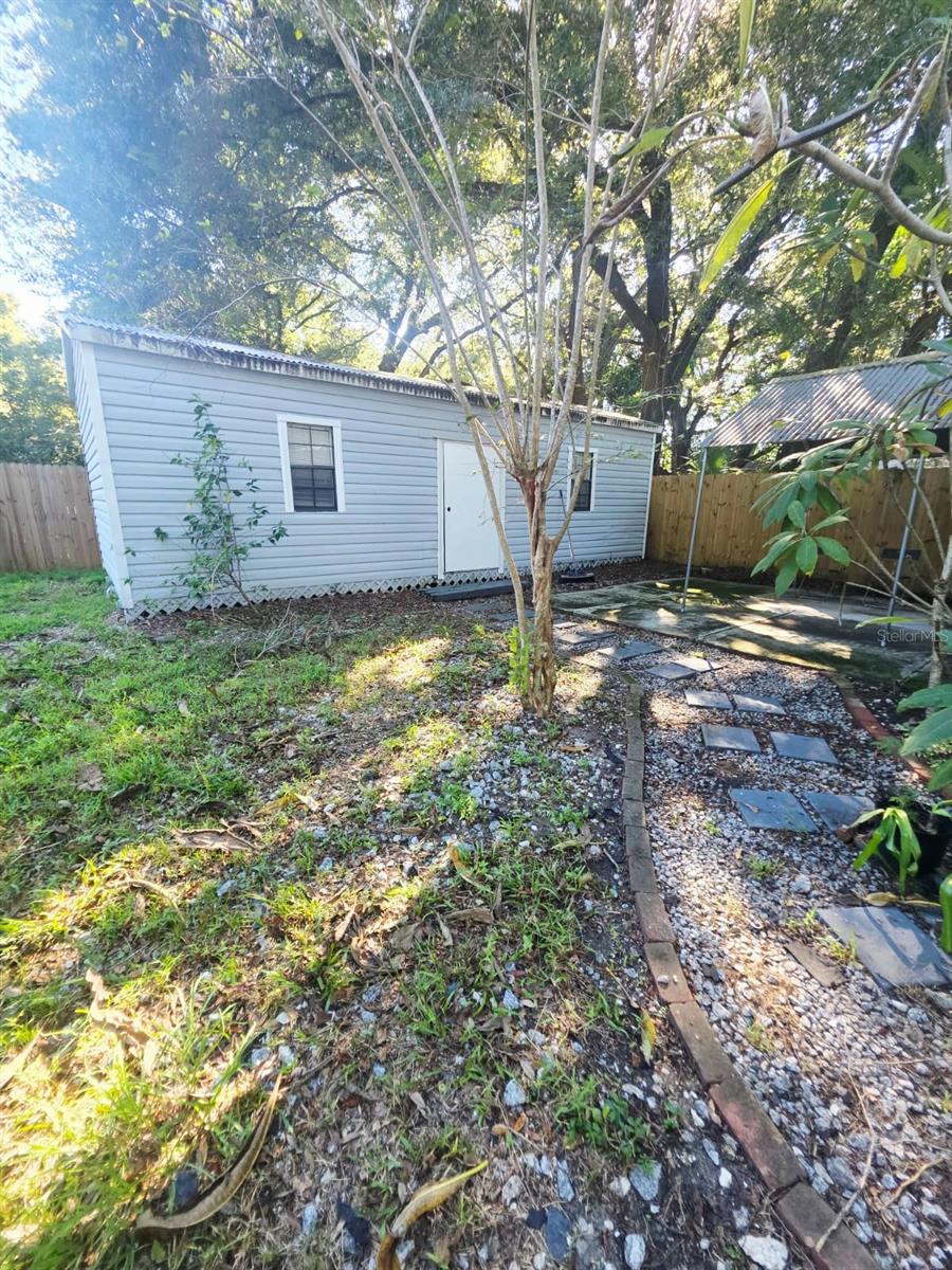 919 E FLORA ST — photo 18