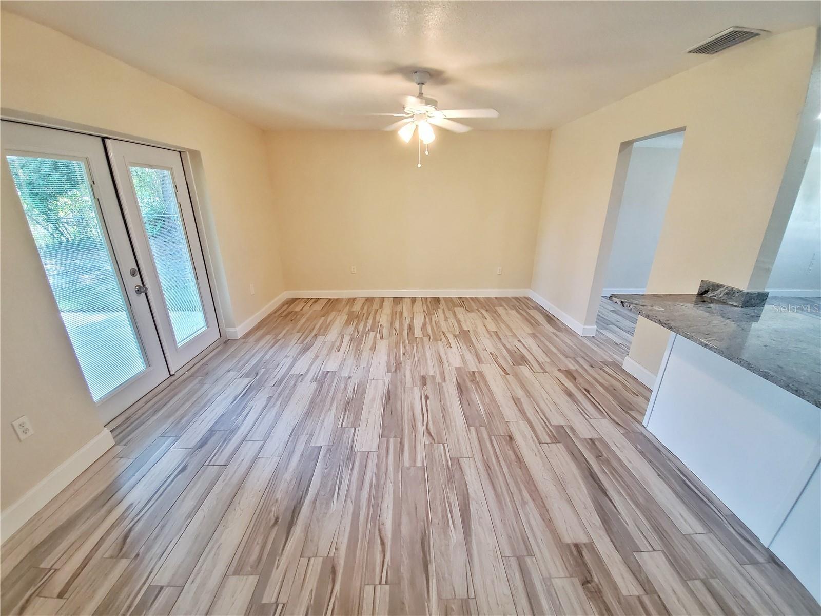 2661 COLUMBUS WAY S — photo 24