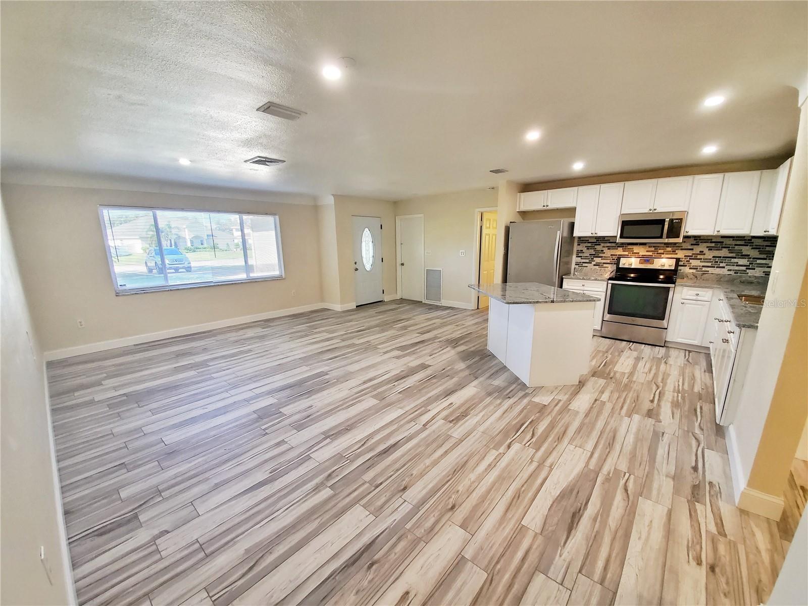 2661 COLUMBUS WAY S — photo 5