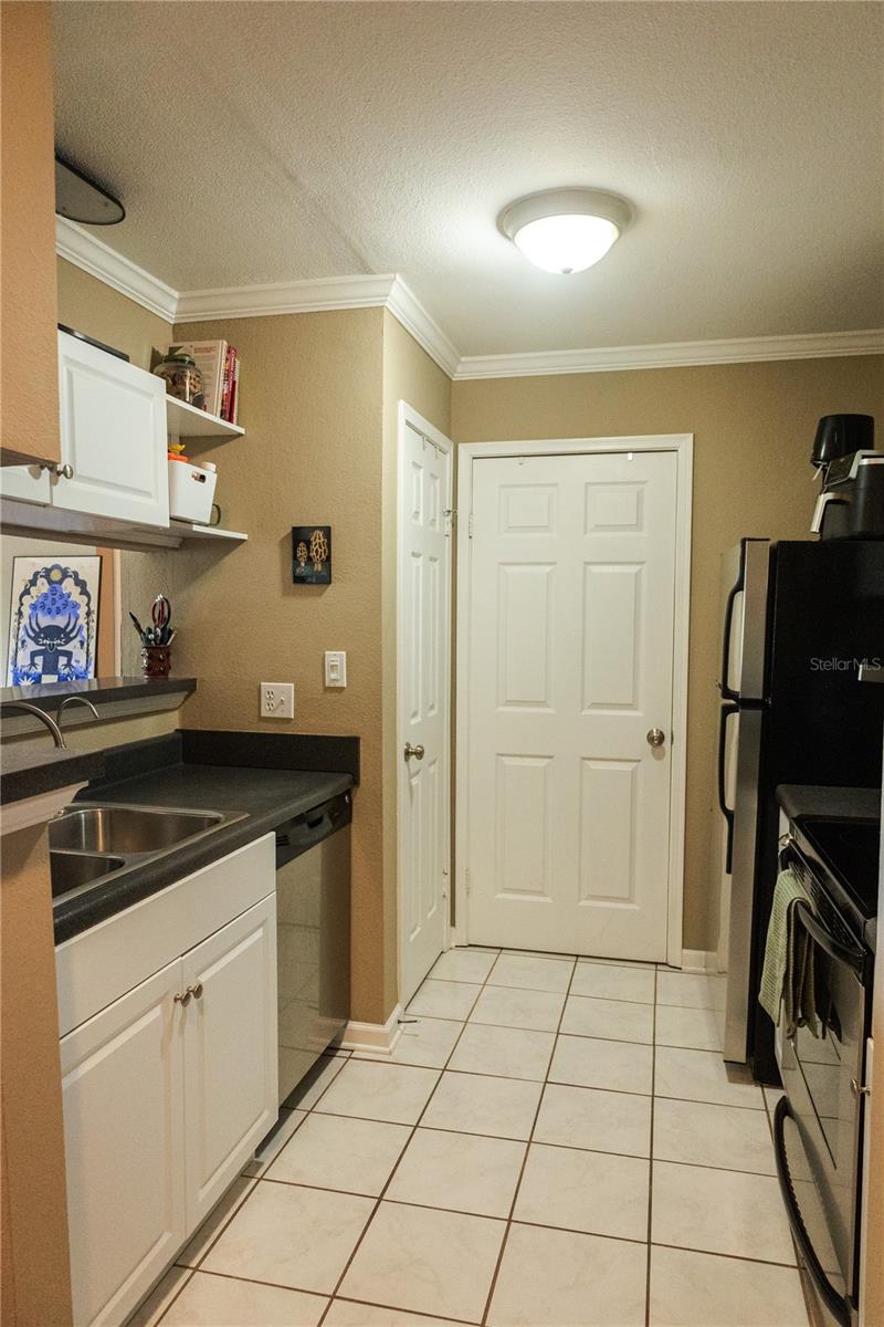 1400 GANDY BLVD N #1305 — photo 6